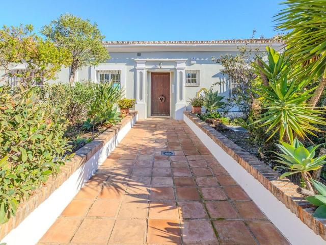 Chalet en venta en Nueva Andalucía, Costa del Sol Occidental