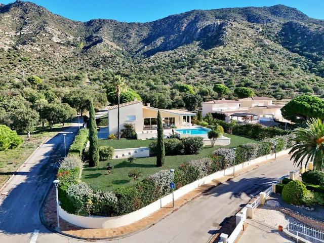 Casa en venta en Alt Empordà, Catalunya