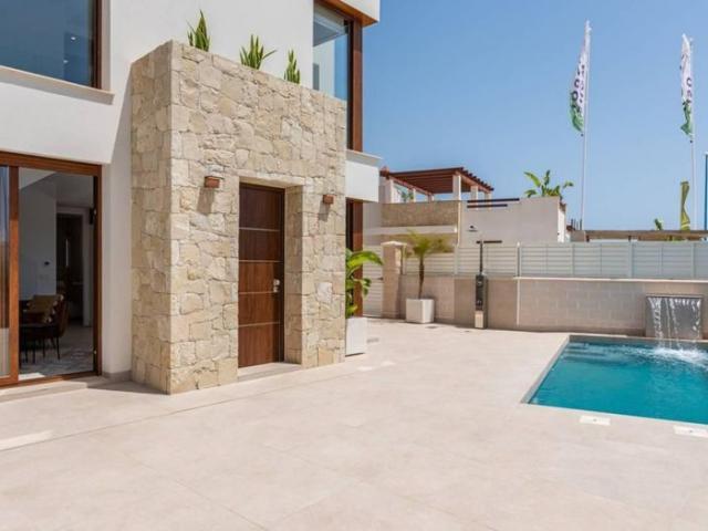Casa en venta en Vera Playa, Vera