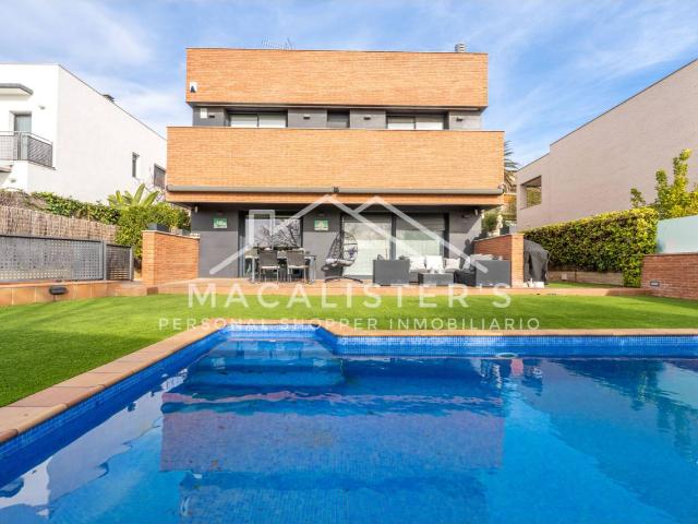 Casa en venta en Quatre camins, Maresme