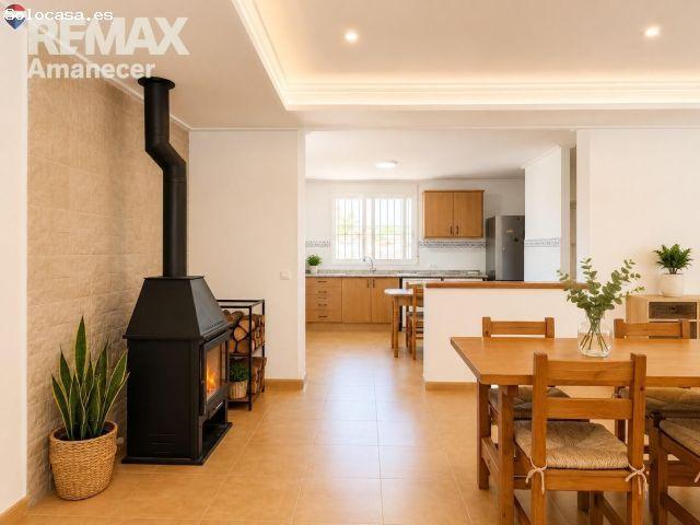 Casa en venta en La Canal de Navarrés, Valencia