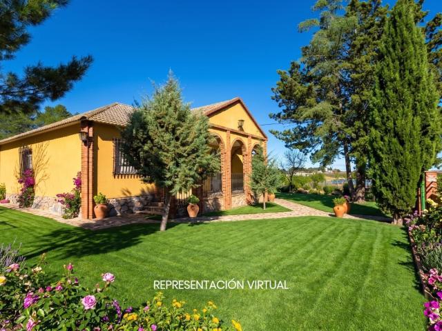 Chalet en venta en Villafranca De Los Caballeros, Castilla-La Mancha