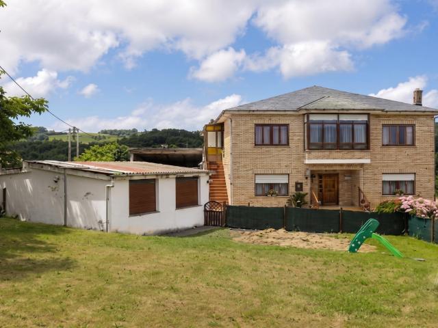 Chalet en venta en Reocín, Cantabria