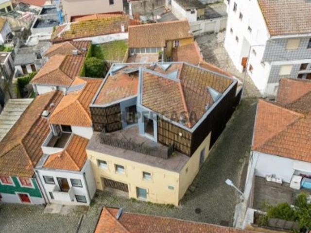 Casa venda em Porto, Lordelo Do Ouro