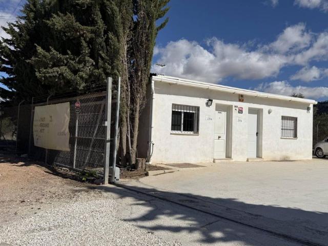 Oficina en alquiler en Algueña