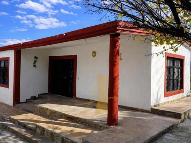 Exclusiva Quinta Campestre con Alberca y Amplio Terreno en Ramos Arizpe