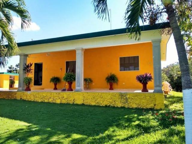 EXCLUSIVA QUINTA VILLA QUIETA EN VENTA MERIDA XCUCUL GVC 1765