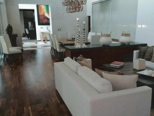 Exclusiva Residencia en venta en Saltillo Norte
