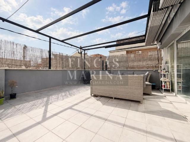 Chalet en venta en Àngela Roca, Gavà