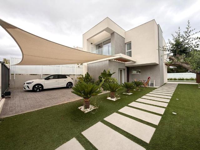 Chalet en venta en la Marina Baixa, Valencia
