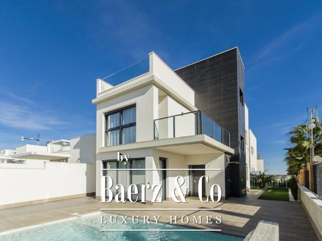 Villa en venta en San Miguel De Salinas