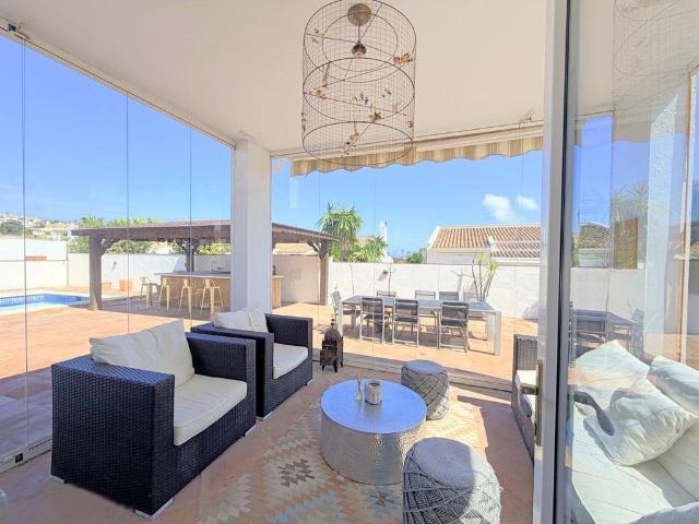 Chalet en venta en Castillo de la Duquesa, Costa del Sol Occidental