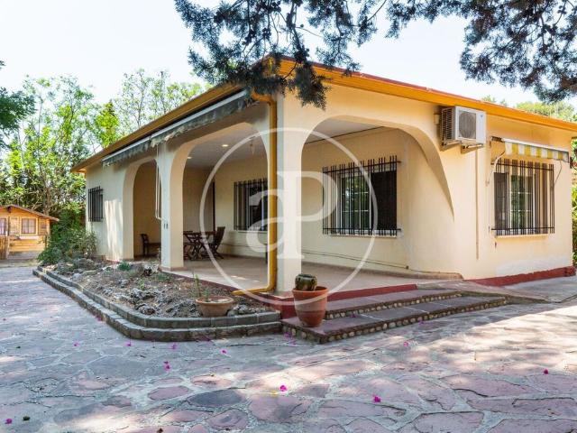 Chalet en venta en la Canyada, l'Horta Nord