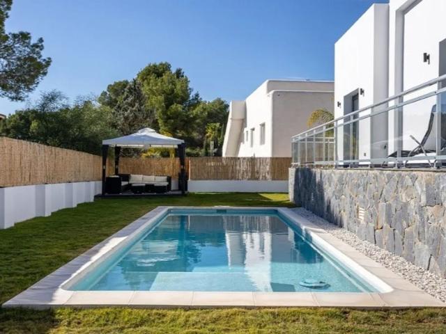 Chalet en venta en la Marina Baixa, Valencia