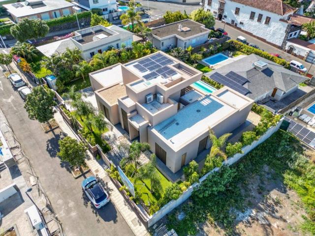 Chalet en venta en Puerto De La Cruz, Canarias