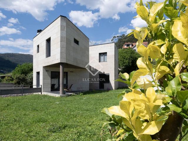 Villa en venta en Poio