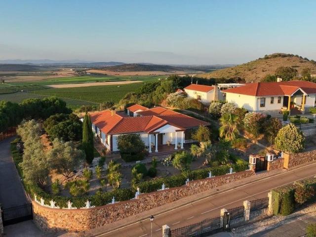 Chalet en venta en Don Benito, Extremadura