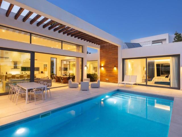 Chalet en venta en Monte Biarritz, Costa del Sol Occidental