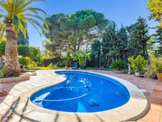 Chalet en venta en Barriada Islas Canarias, Costa del Sol Occidental