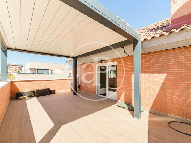 Chalet en alquiler en Peñagrande, Madrid