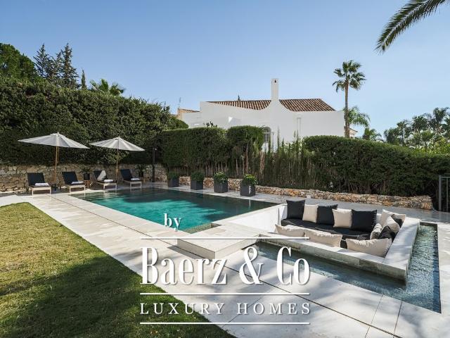 Villa en venta en Marbella, Nueva Andalucía