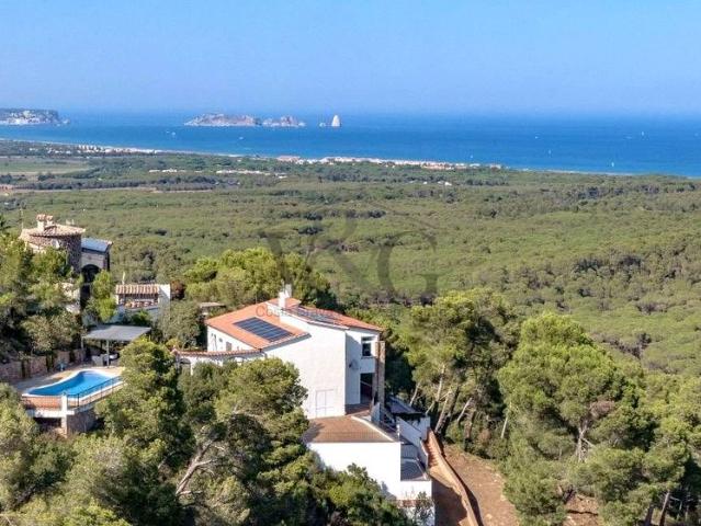 Villa en venta en Pals