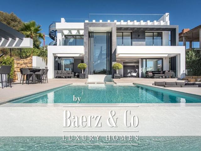 Villa en venta en Estepona, Balcones del Mar