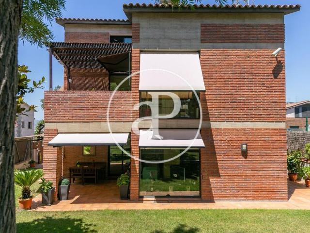 Villa en venta en Sant Just Desvern