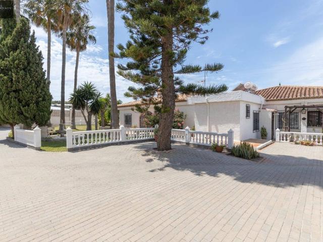 Chalet en venta en Puntalón, Motril