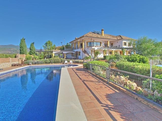 Villa en venta en Estepona