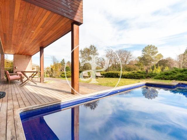 Villa en venta en Sant Cugat Del Vallès