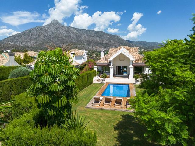 Villa en alquiler en Marbella, Urbanización Los Verdales