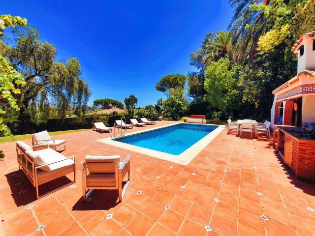 Villa en alquiler en Marbella, Marbella River Garden