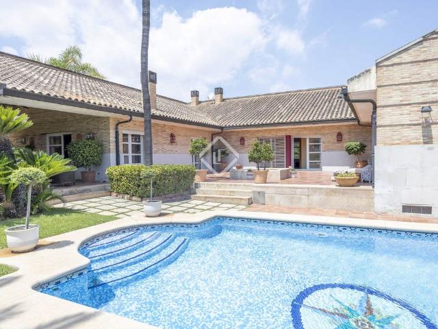 Villa en venta en Godella