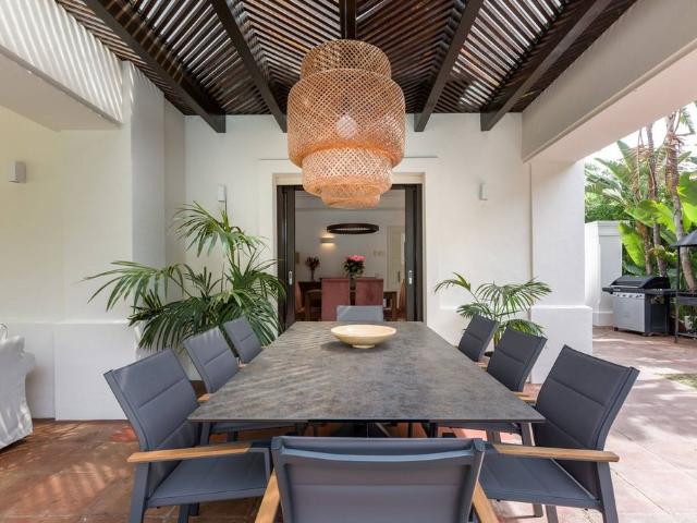 Chalet en alquiler en Barriada Islas Canarias, Costa del Sol Occidental