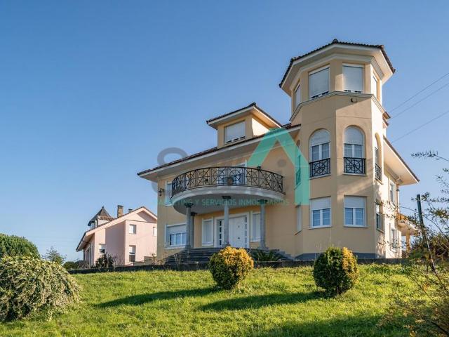 Chalet en venta en Oviedo, Asturias