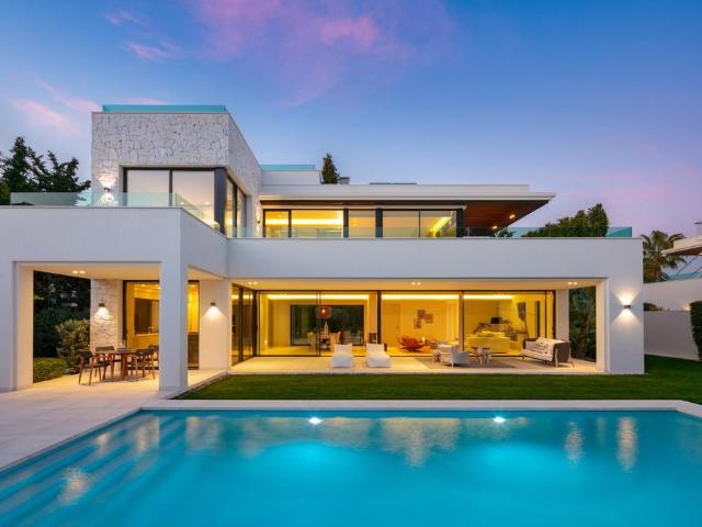 Villa en alquiler en Estepona, Barriada Blas Infante