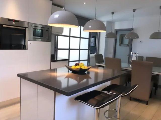 Chalet en alquiler en Atalaya, Costa del Sol Occidental