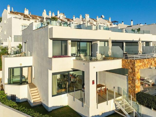Villa en alquiler en Málaga, Urbanización Los Verdales