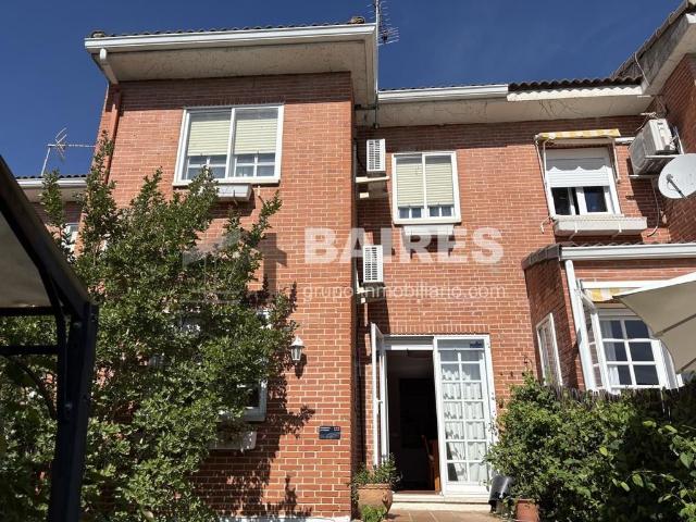 Chalet en alquiler en Mocha Chica, Villanueva De La Cañada