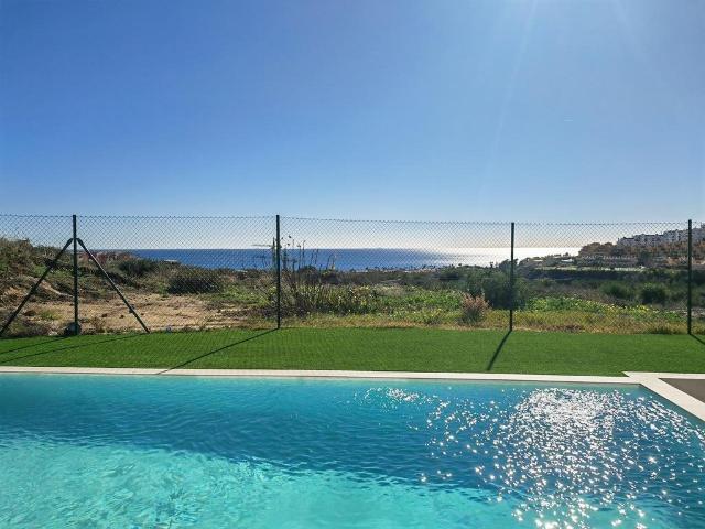 Chalet en venta en Castillo de la Duquesa, Costa del Sol Occidental