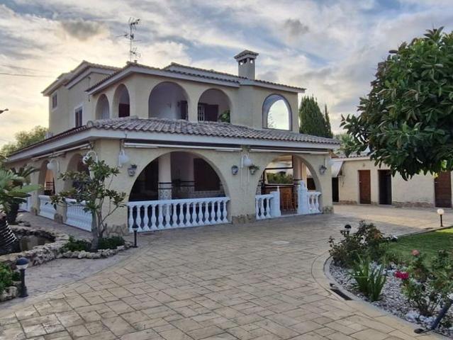 Chalet en venta en Atzavares, el Baix Vinalopó