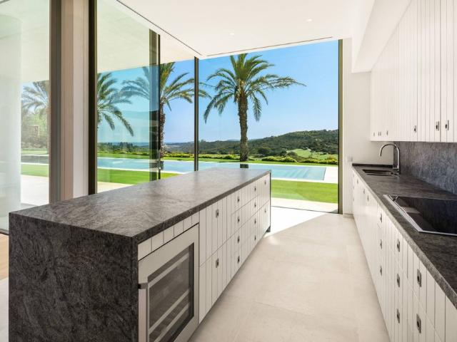 Chalet en venta en Barriada Islas Canarias, Costa del Sol Occidental