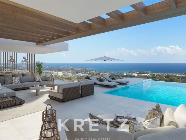 Villa en venta en Estepona, Los Granados Playa