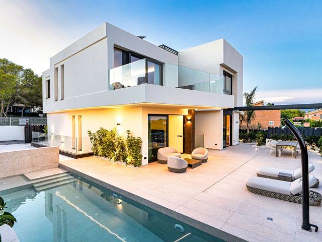 Villa en venta en La Nucia, Urbanización Pla de Garaita