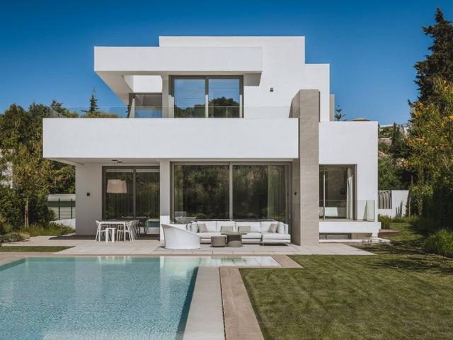 Chalet en venta en Barriada Islas Canarias, Costa del Sol Occidental