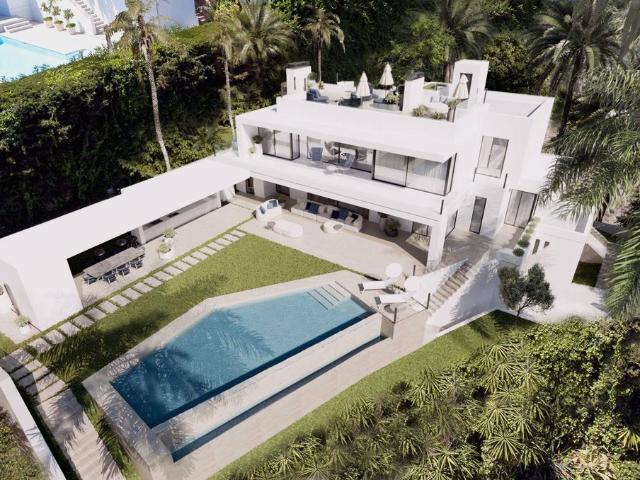 Chalet en venta en La Carolina, Costa del Sol Occidental