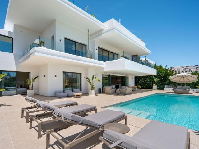 Chalet en venta en Barriada Islas Canarias, Costa del Sol Occidental