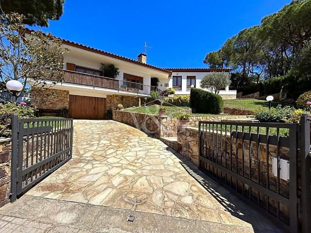Villa en venta en Mont-ras