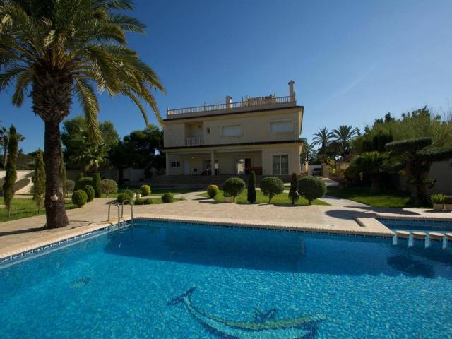 Chalet en venta en Urbanización La Zenia II, el Baix Segura / La Vega Baja